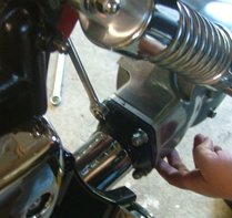 dh_swingarm_gearcase2.jpg (212603 bytes)