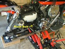 dh_swingarm_pivotbolt5.jpg (128033 bytes)
